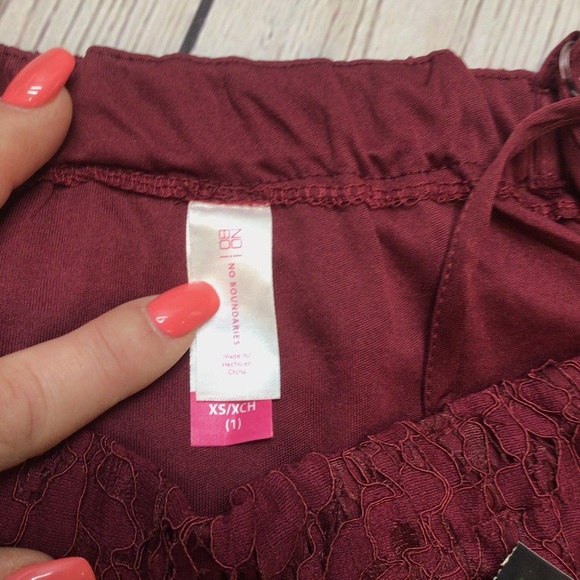 No Boundaries Red Off the Shoulder Lace Top XS - Picture 6 of 8